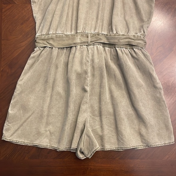 Brushed Twill Romper by Express - Picture 16 of 16